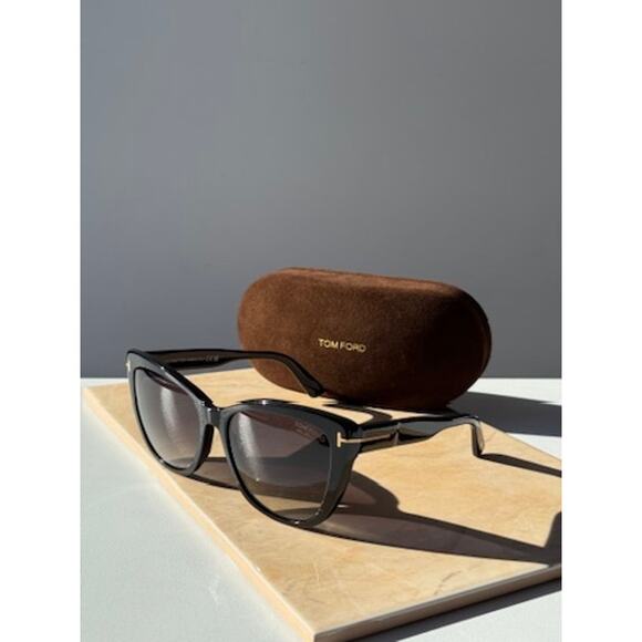 NEW Tom Ford Nora FT0937 Polarized Sunglasses in Black - Picture 2 of 8